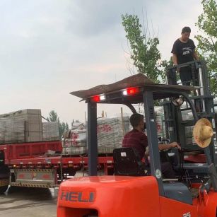 三沙 黄金麻冰裂纹，地铺石装车