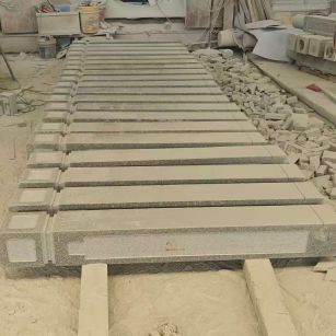 三沙 芝麻白异形加工雕刻-栏杆大柱，方柱