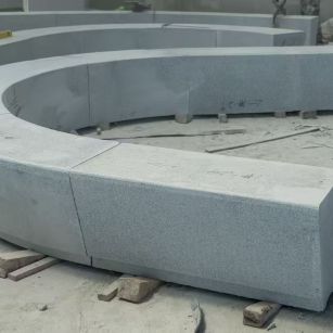 三沙 芝麻白花岗岩光面弧形坐凳