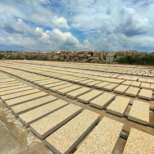三沙 黄金麻荔枝面花岗岩石材地铺石防护中