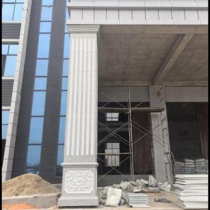 三沙 芝麻白光面花岗岩门楼大柱（罗马柱）配雕花底座