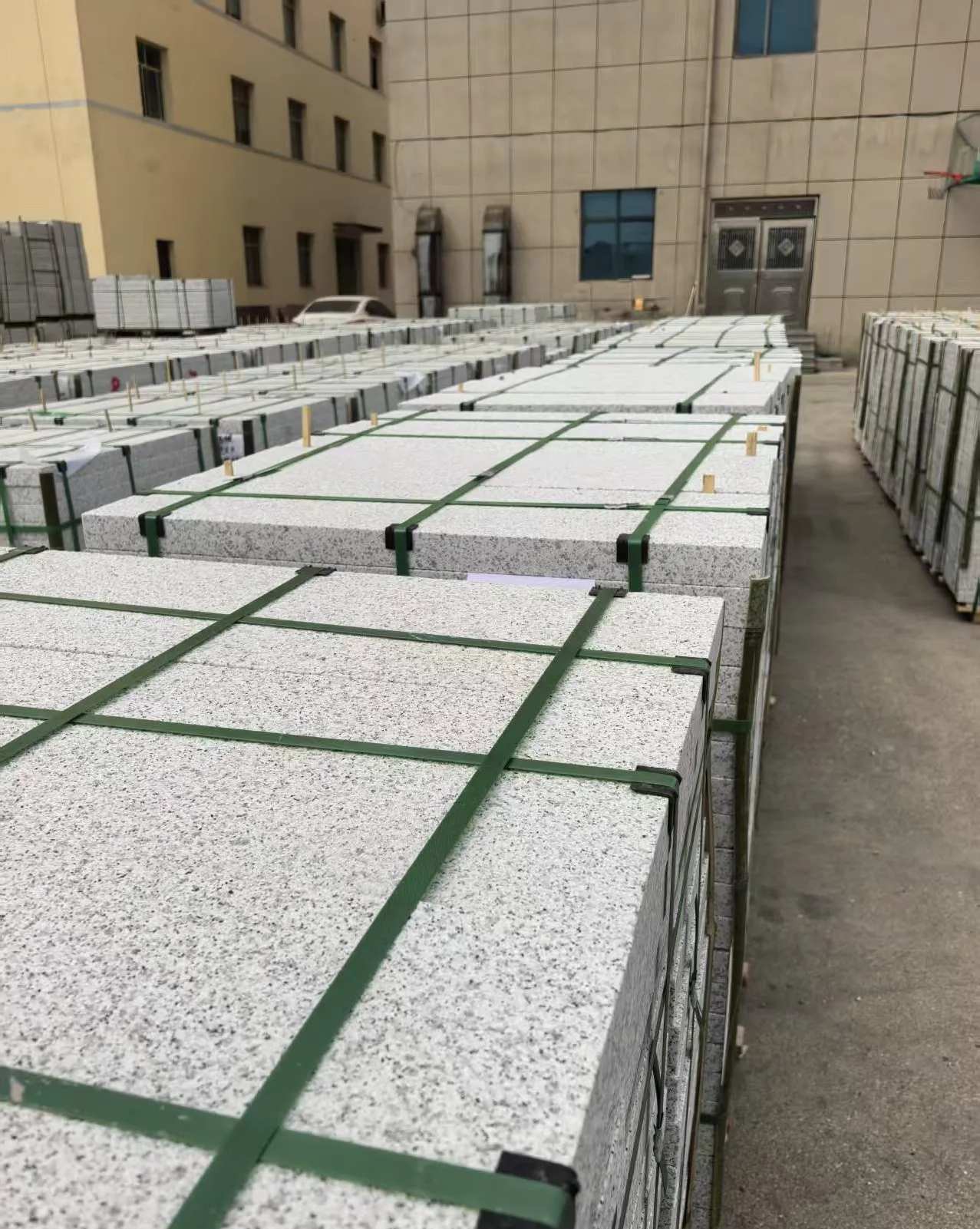 三沙 白麻花岗岩5.0公分荔枝面地铺石