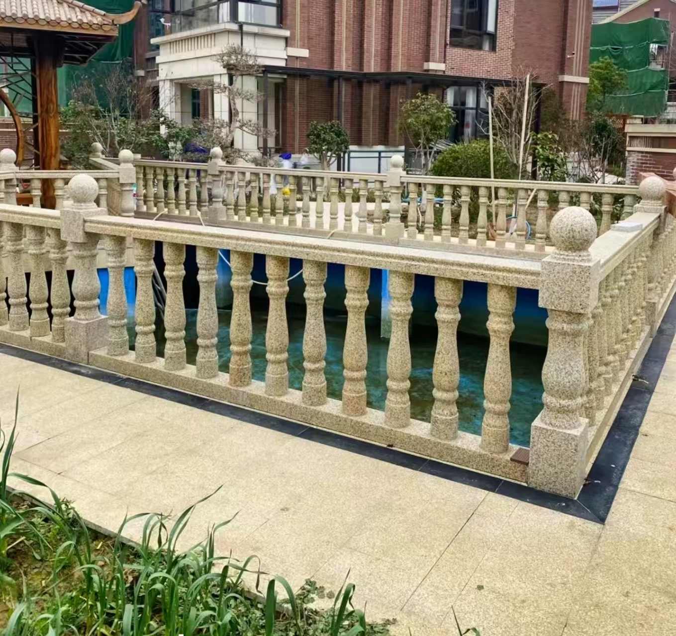 三沙黄金麻花岗岩石材栏杆，扶手，将军柱，花瓶柱