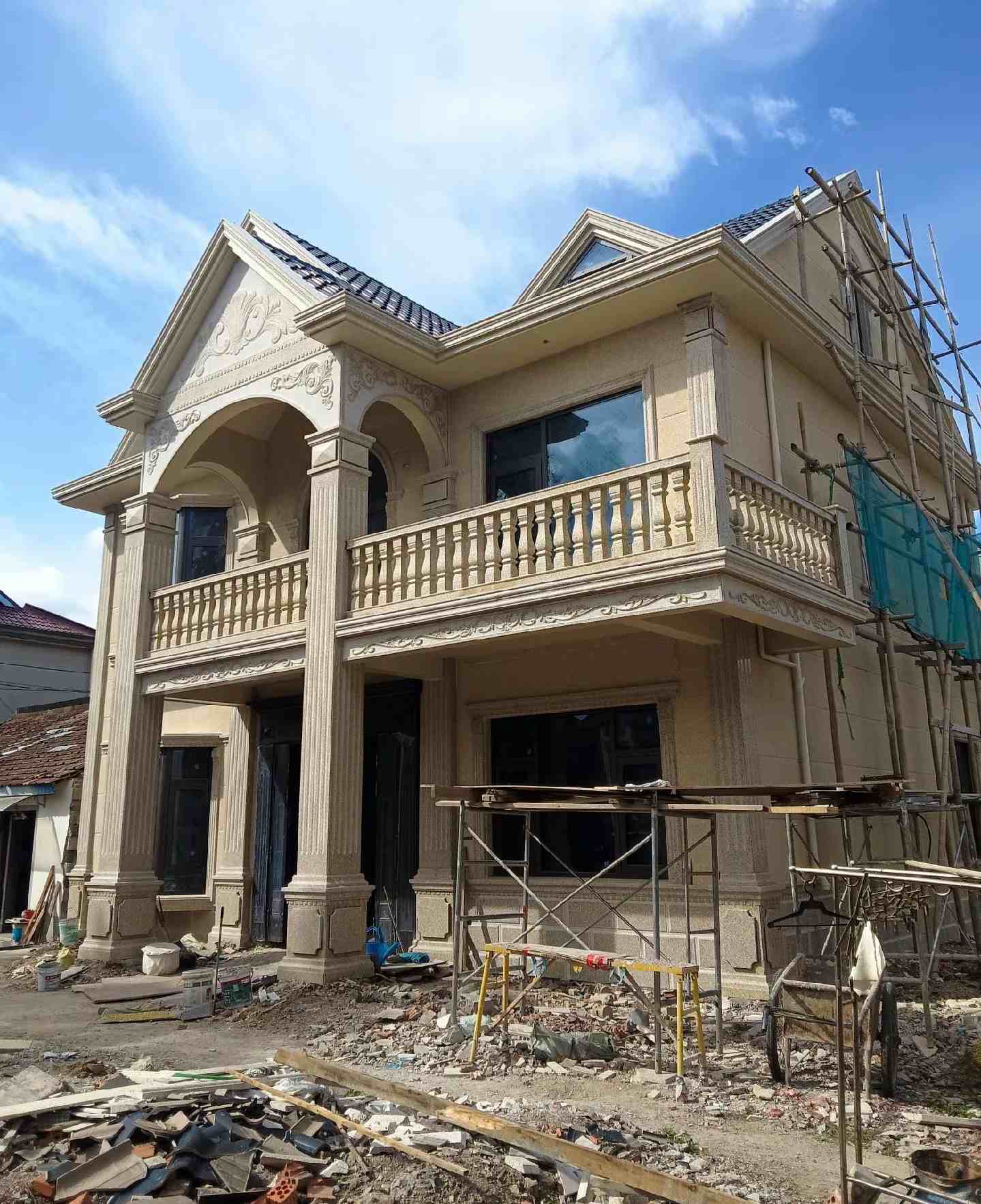 三沙 黄金麻花岗岩石材私人别墅雕花门楼柱阳台栏杆