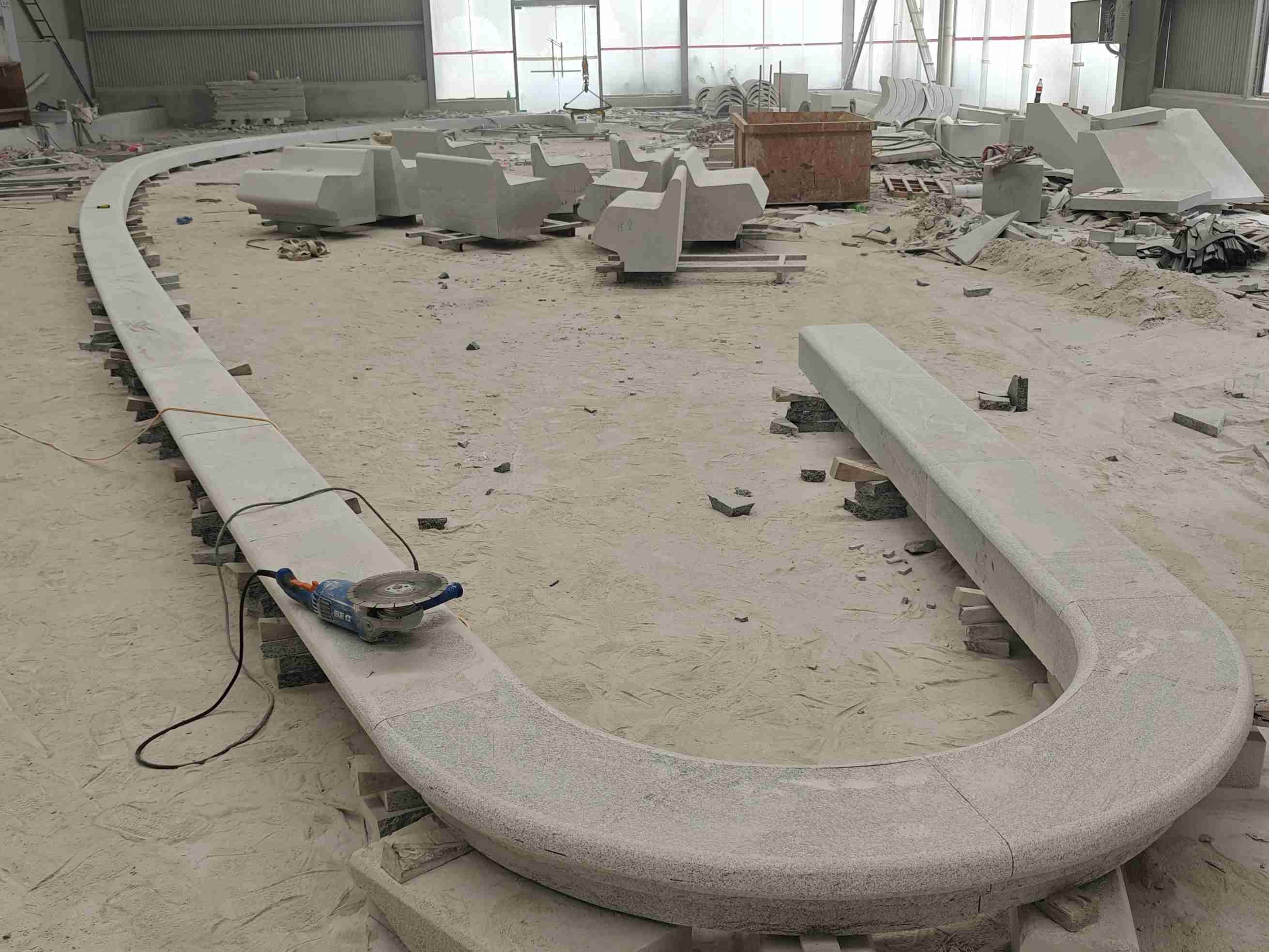 三沙 芝麻白花岗岩弧形花坛石，坐凳石