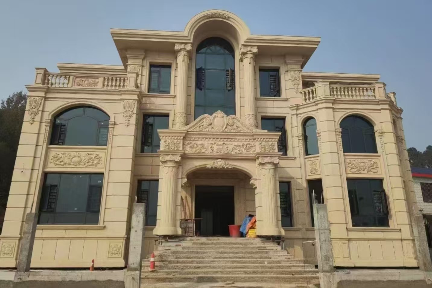 三沙 黄金麻花岗岩别墅外墙干挂