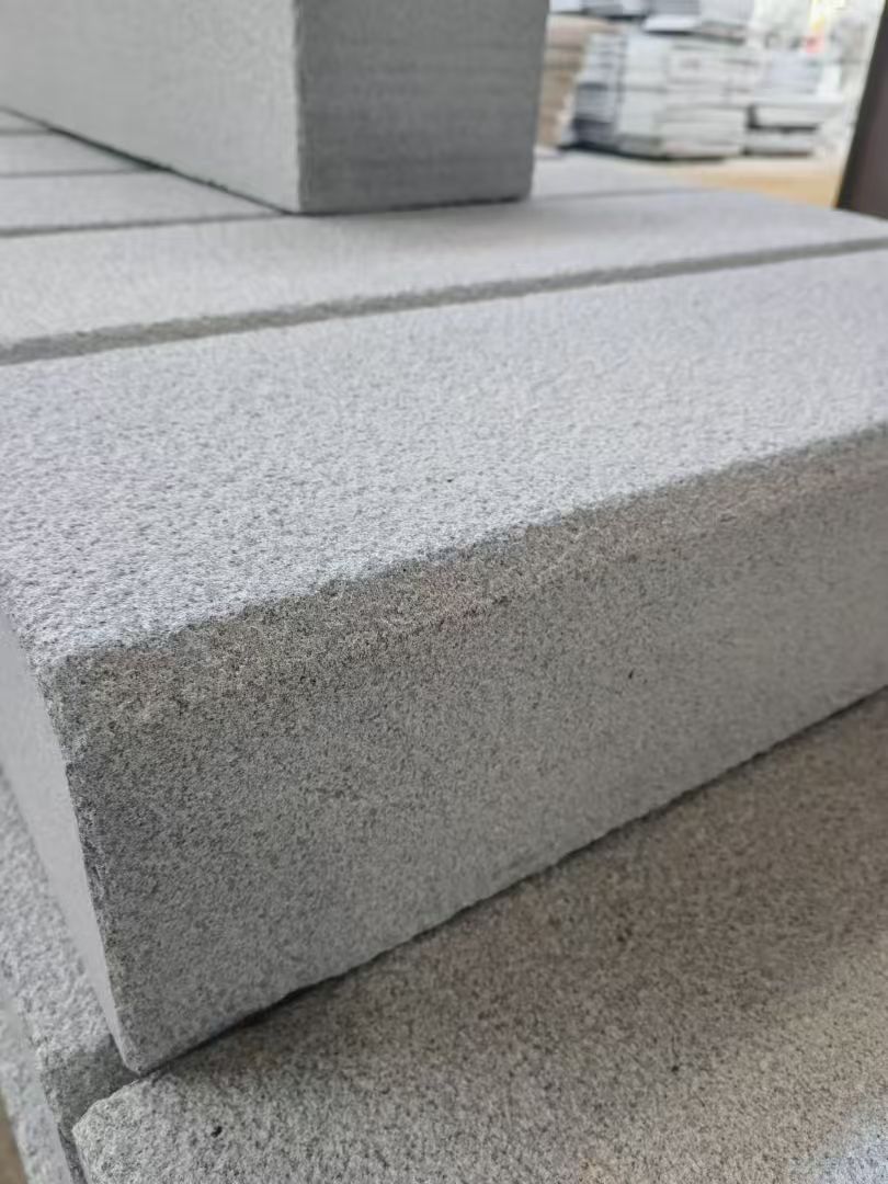 三沙 芝麻灰荔枝面路沿石