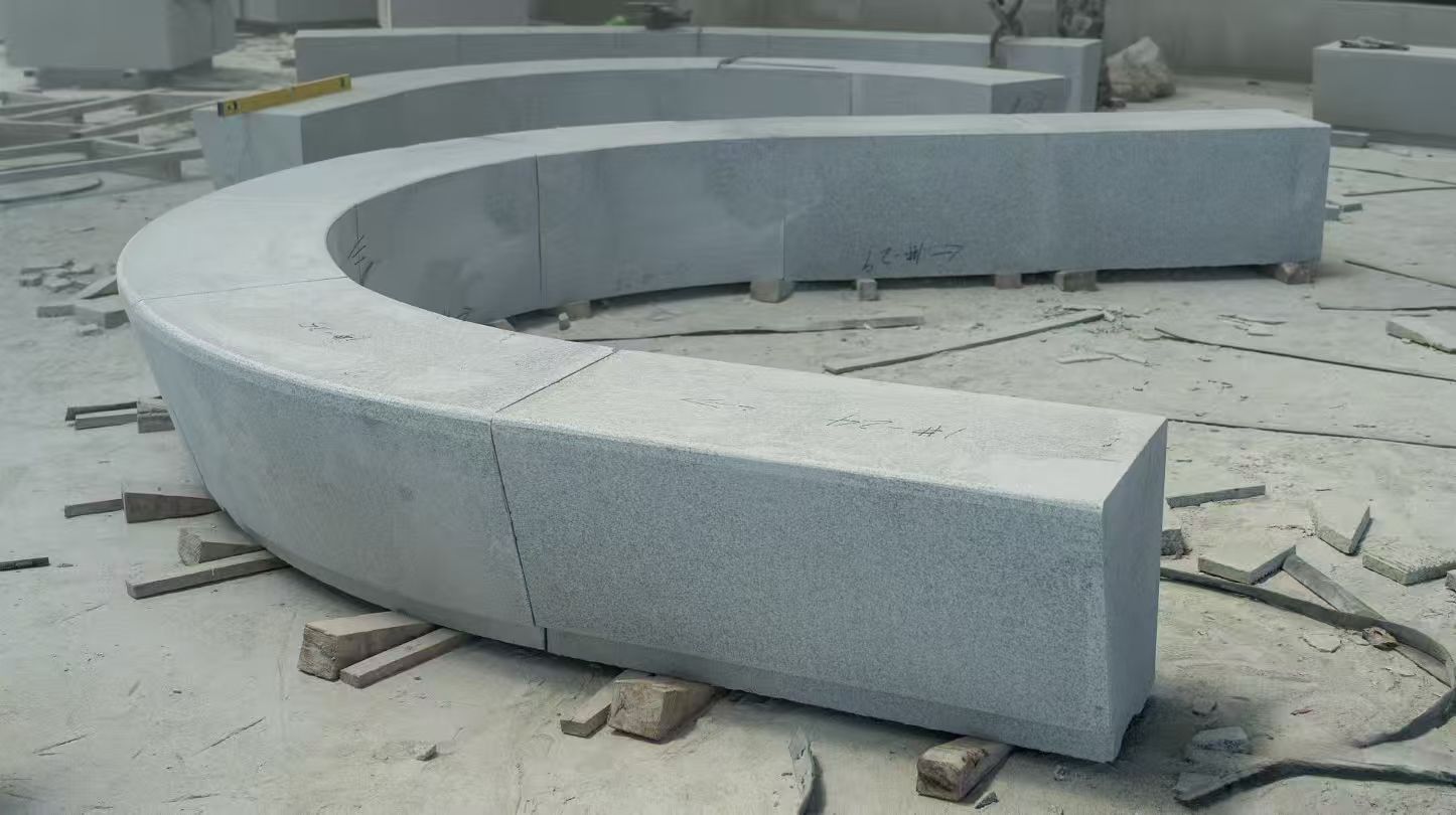 三沙 芝麻白花岗岩光面弧形坐凳