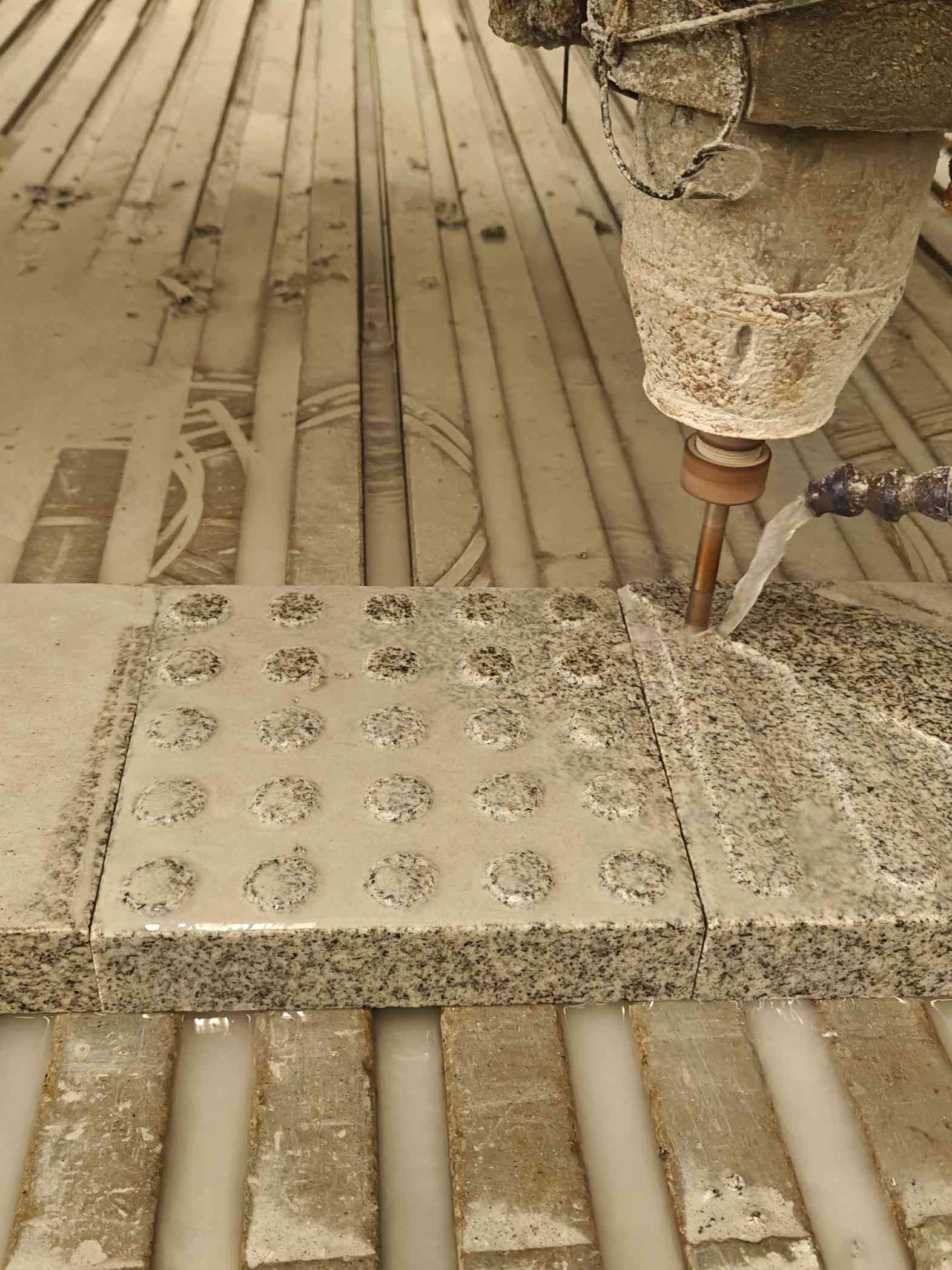 三沙 芝麻白花岗岩石材盲人石、盲道石、盲点石