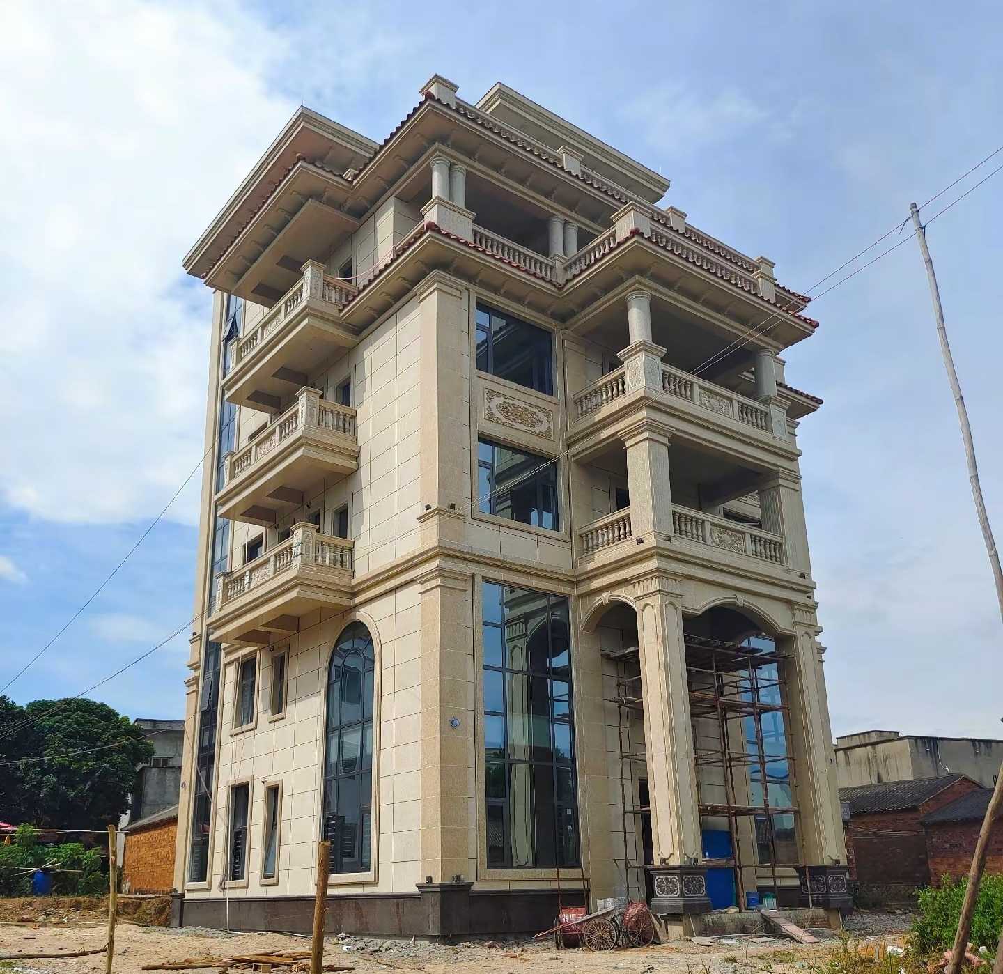 三沙 黄金麻花岗岩石材别墅外墙干挂搭配（雕花栏杆花瓶柱门楼罗马柱）